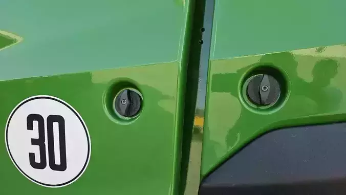 John Deere new serie S combine sidewall opener