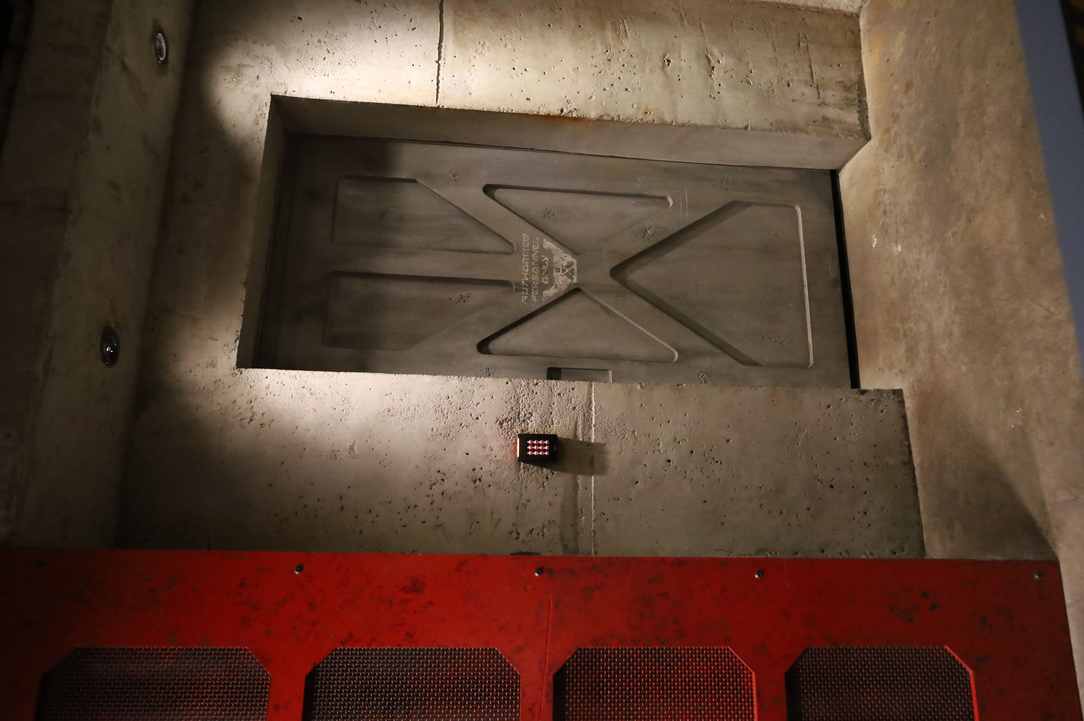 Black Spire Outpost Door 1 1-6 scale Hottoys  Free 3D print model_10