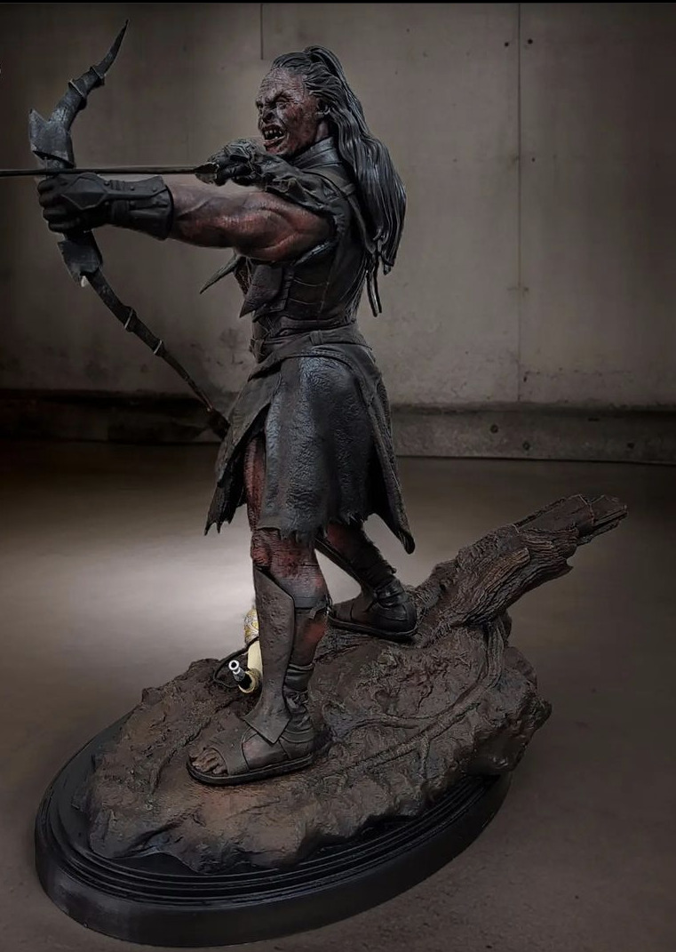 LURTZ URUK HAI LORD OF THE RINGS w ARROW BOWS AND BOROMIR HORN 3D model_6