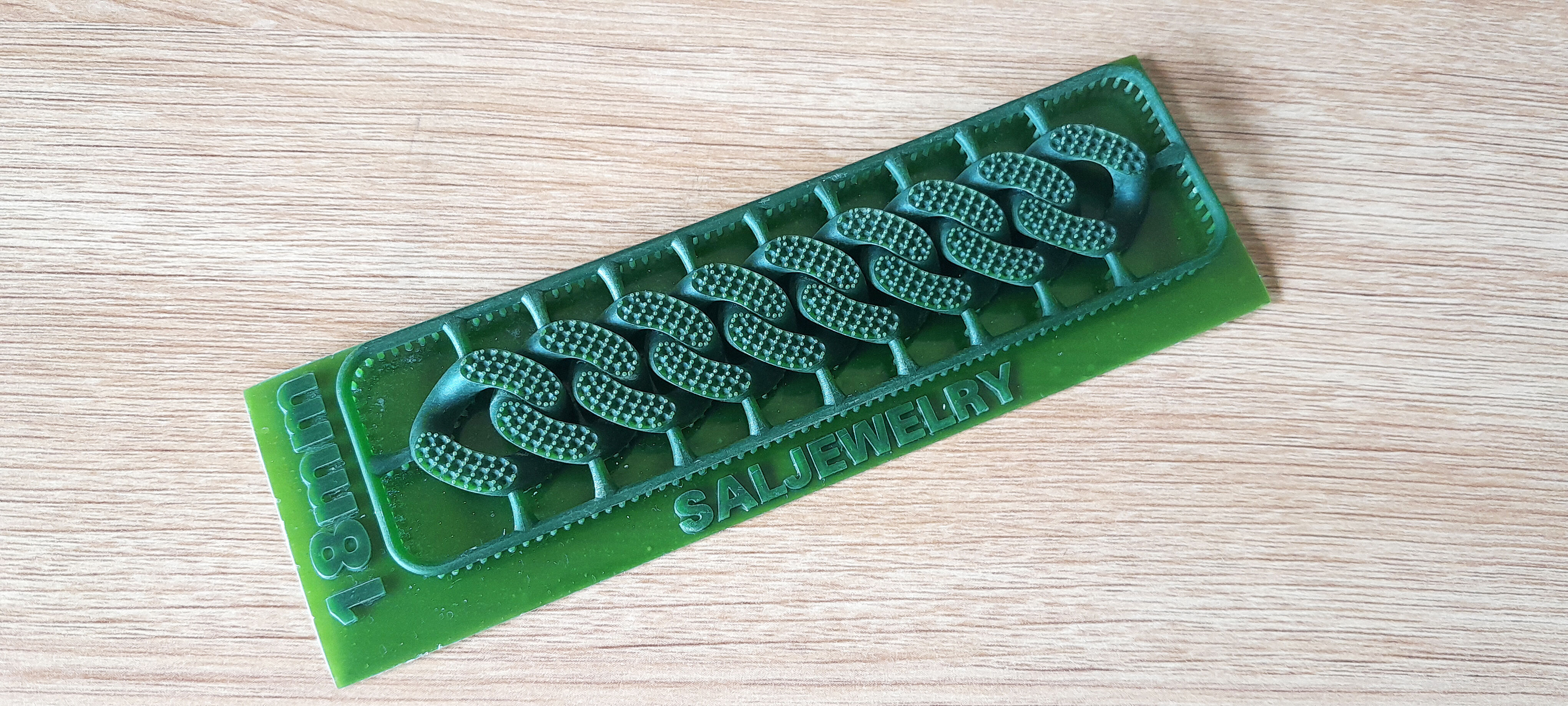 18mm Wide CUBAN Link Chain - SOLID FOR BRACELETS OR NECKLACE 3D print model_2