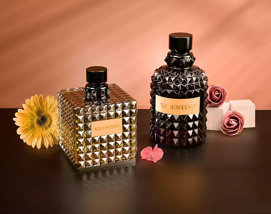 Valentino Perfume Bottle Realistic 3D Model 3D model