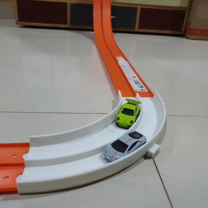 Hot Wheels Double Turn Fast Track 2 Lane Race Turn Track 3D model_2