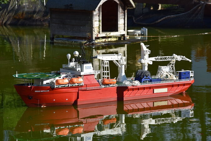 Kreuz Installer Modelship Schiffsmodell Vessel Offshore 3D print model