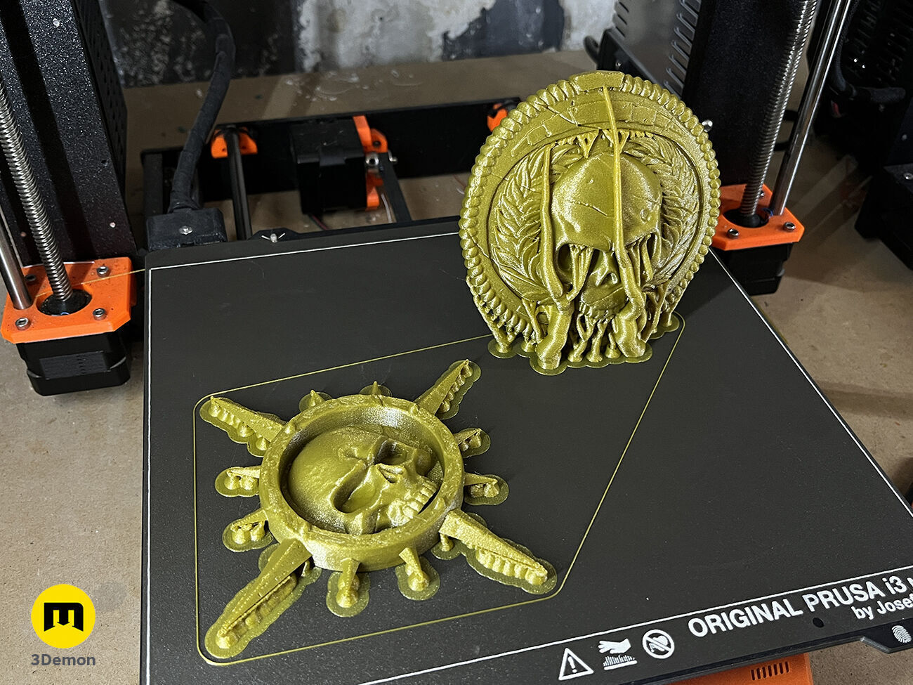 Space Marine Emblem Badge Free 3D print model_2