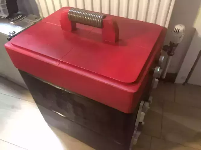 Model and Tool Modular Container