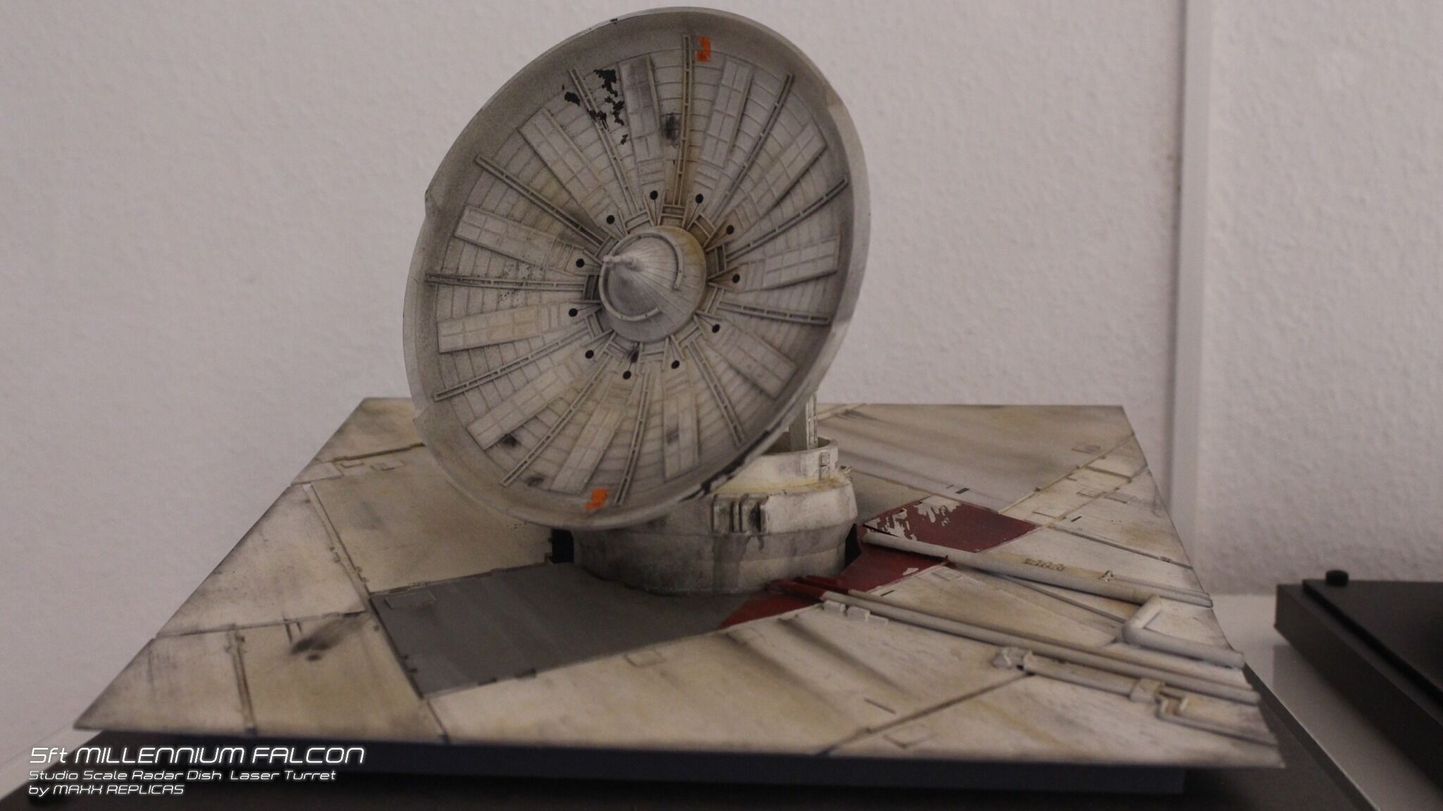 MILLENNIUM FALCON 5 FOOT  REPLICA KIT SET   3D print model_1