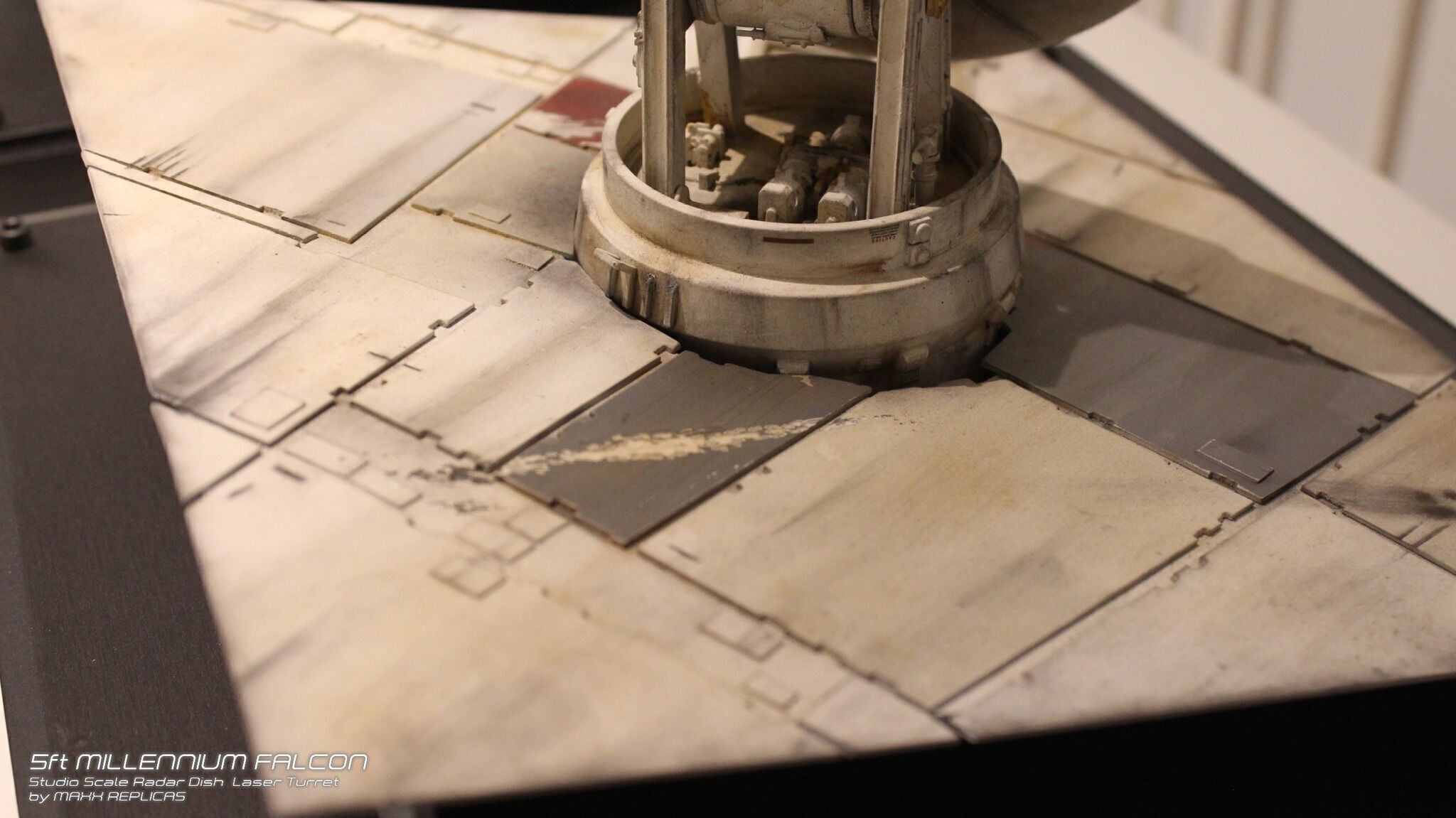 MILLENNIUM FALCON 5 FOOT  REPLICA KIT SET   3D print model_7