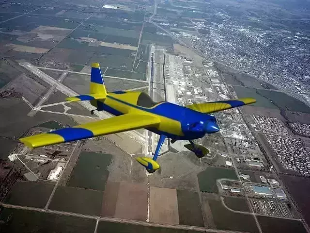 Extra Flugzeugbau EA300S V05 3D model