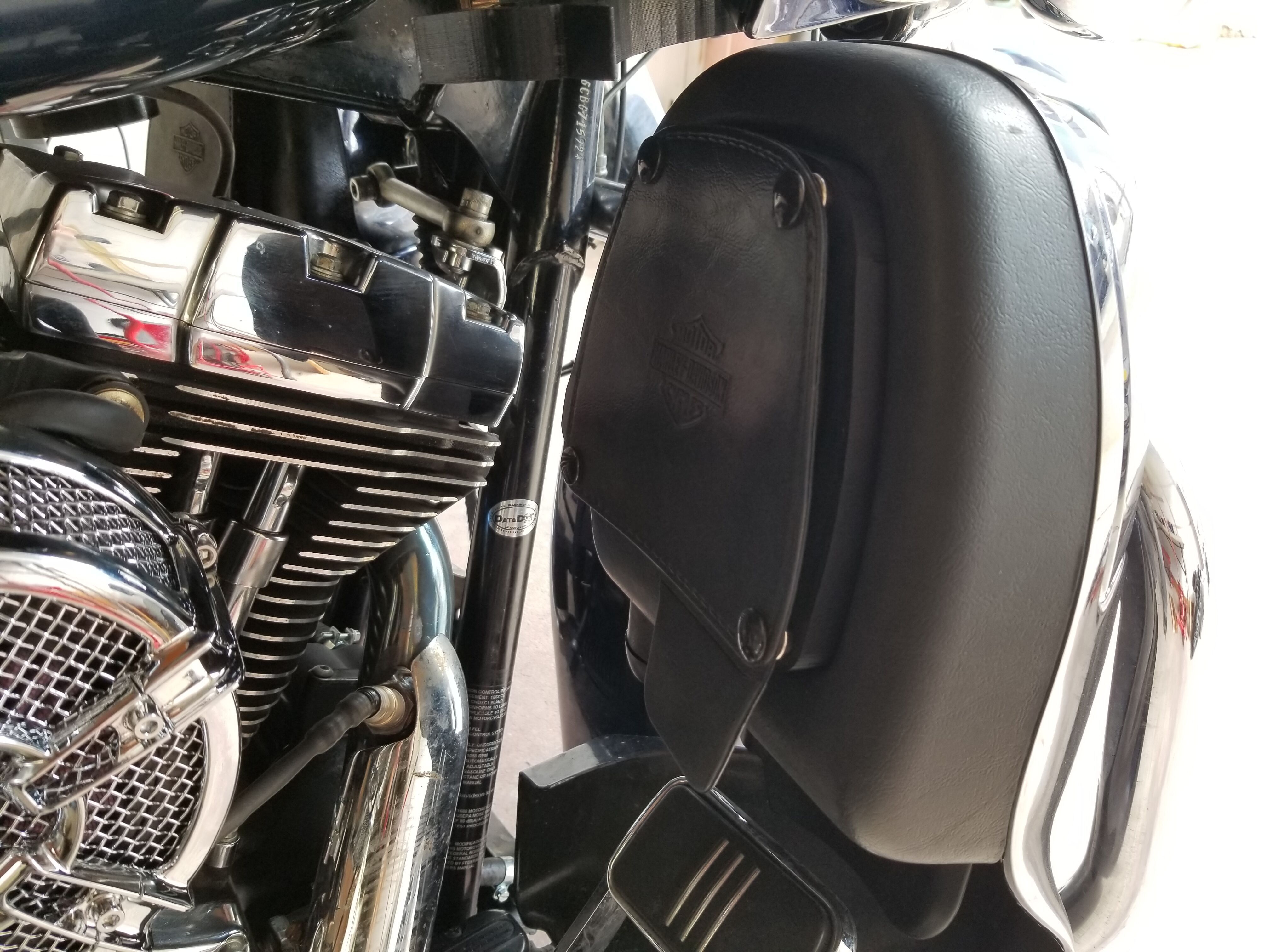 Speaker enclosure for Harley Davidson front lowers - basic 3D print model_1