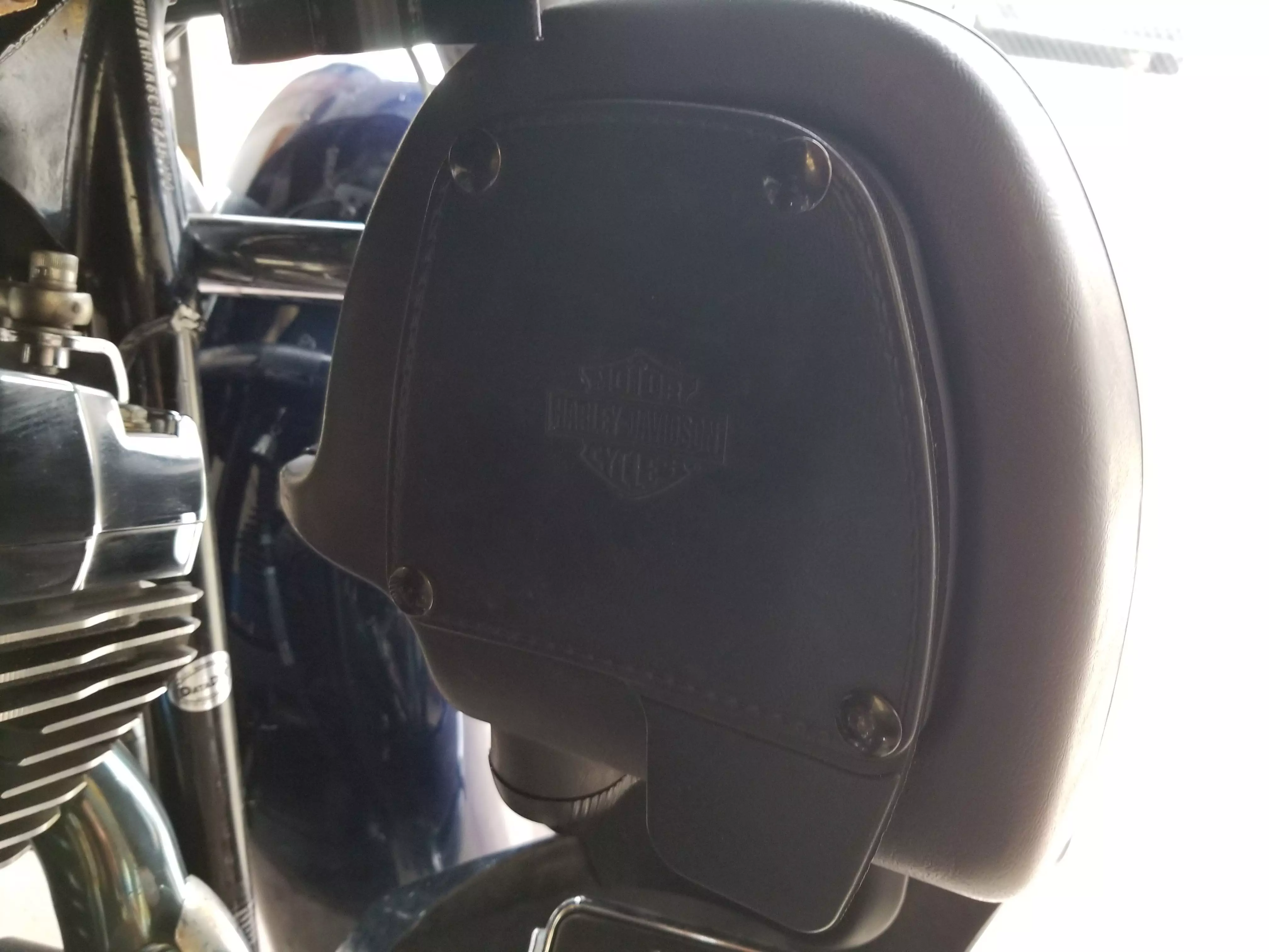 Speaker enclosure for Harley Davidson front lowers - basic 3D print model_0