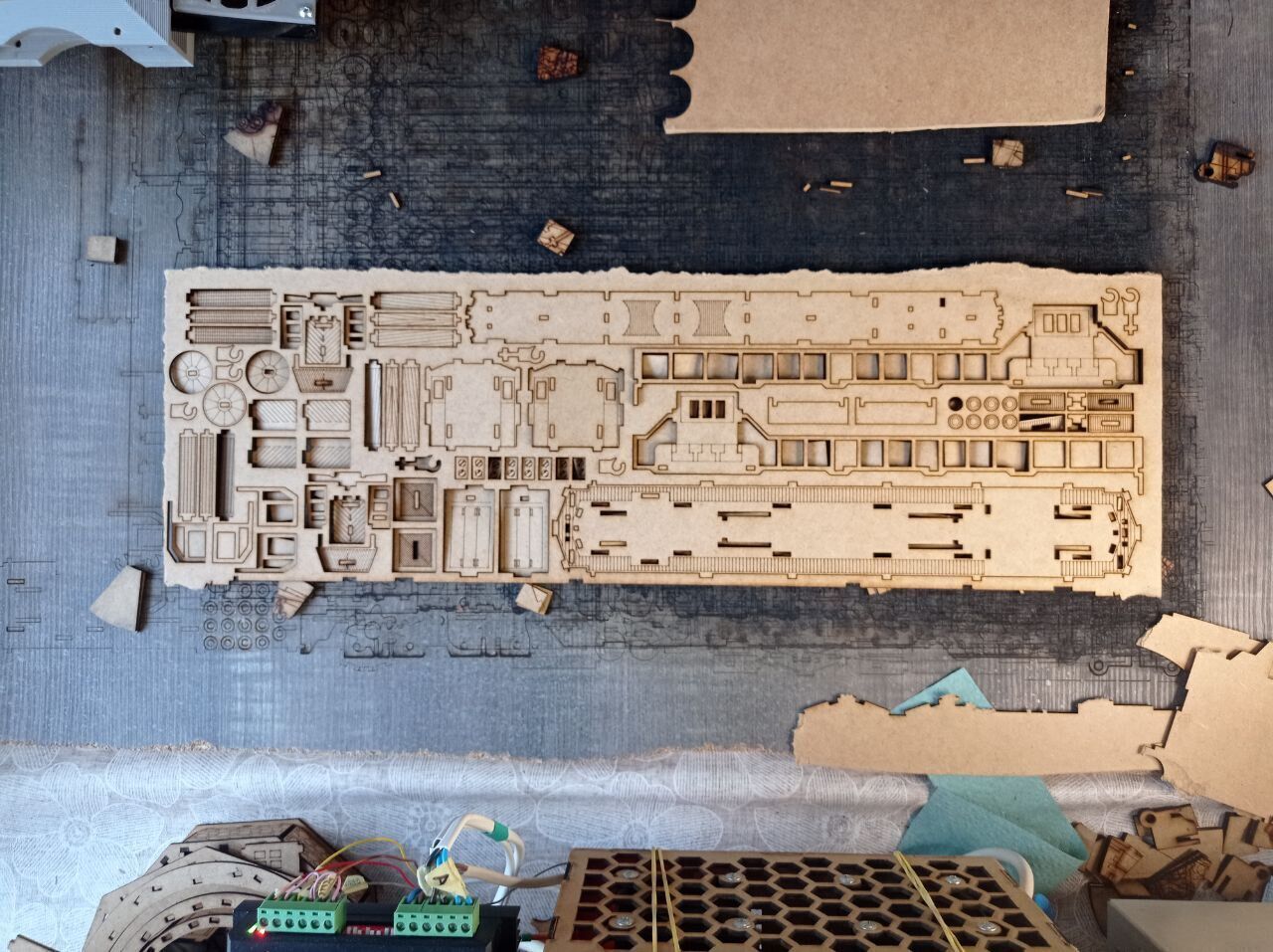 Wooden Locomotive Puzzle Laser Cut DIY Model 3D print model_4