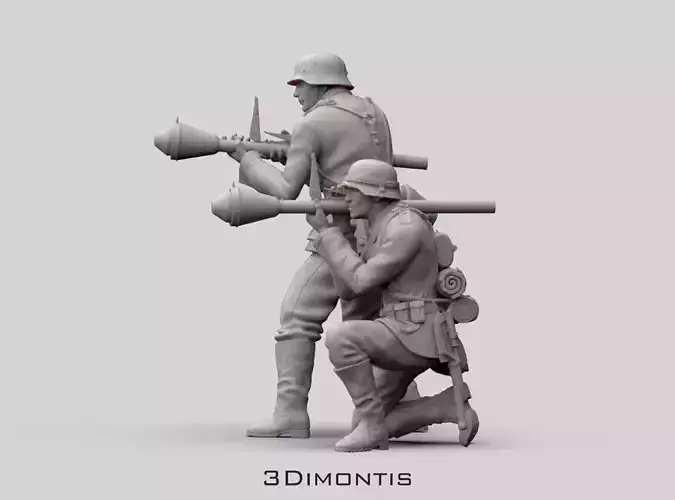 German Soldiers and Faustpatrone