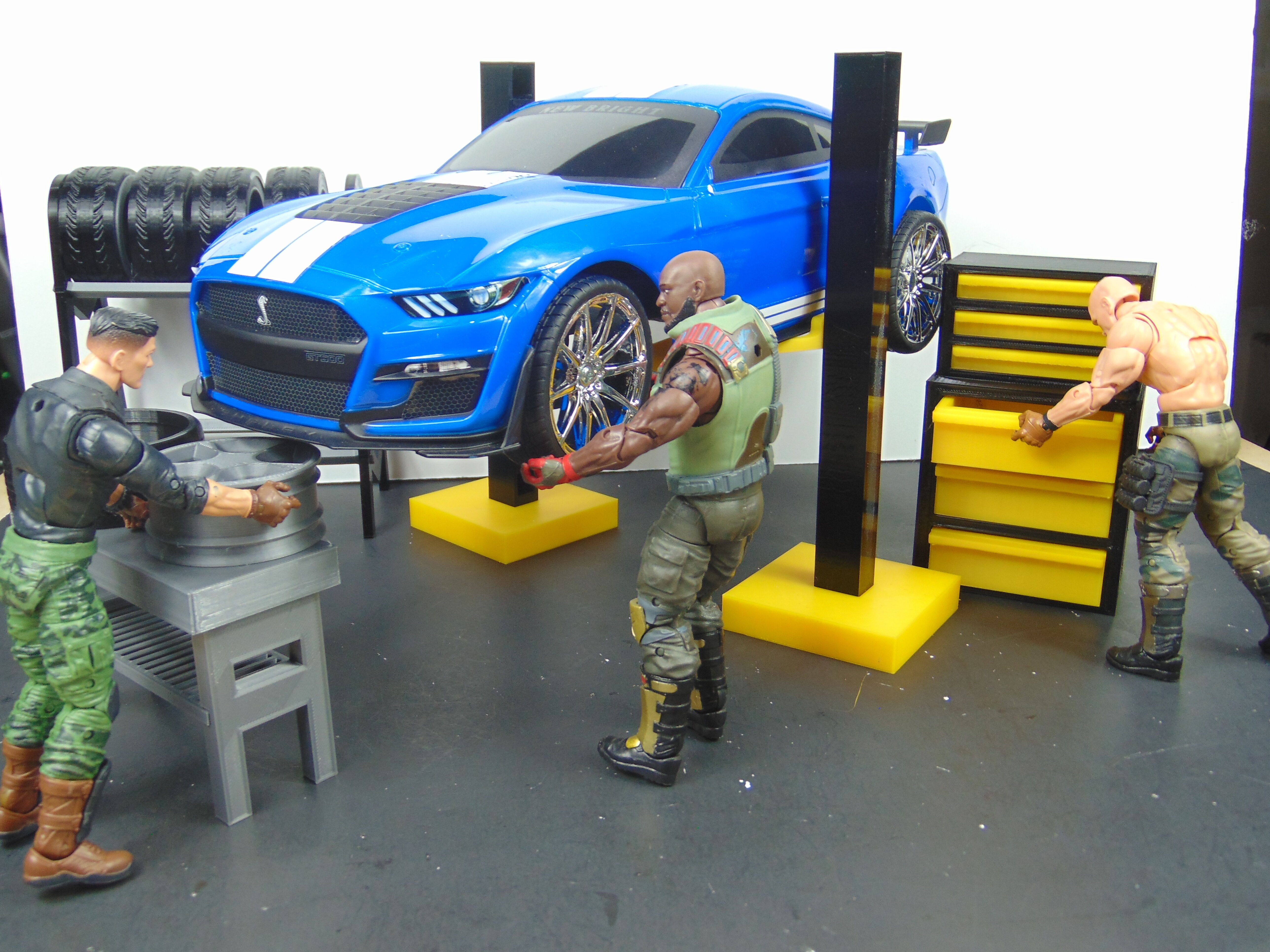 Custom 112 Garage Car Lift Diorama Prop Accessory for GI JOE 3D print model_7
