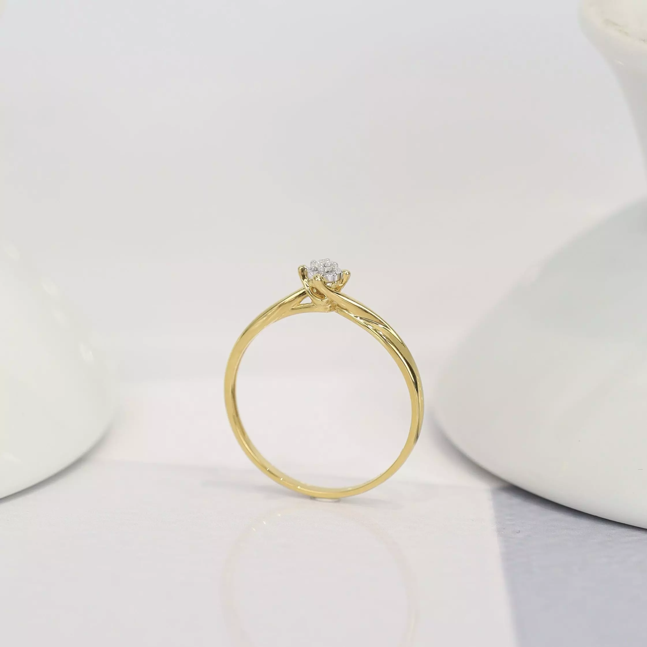 Diamond Engagement Ring Low-poly 3D model_0