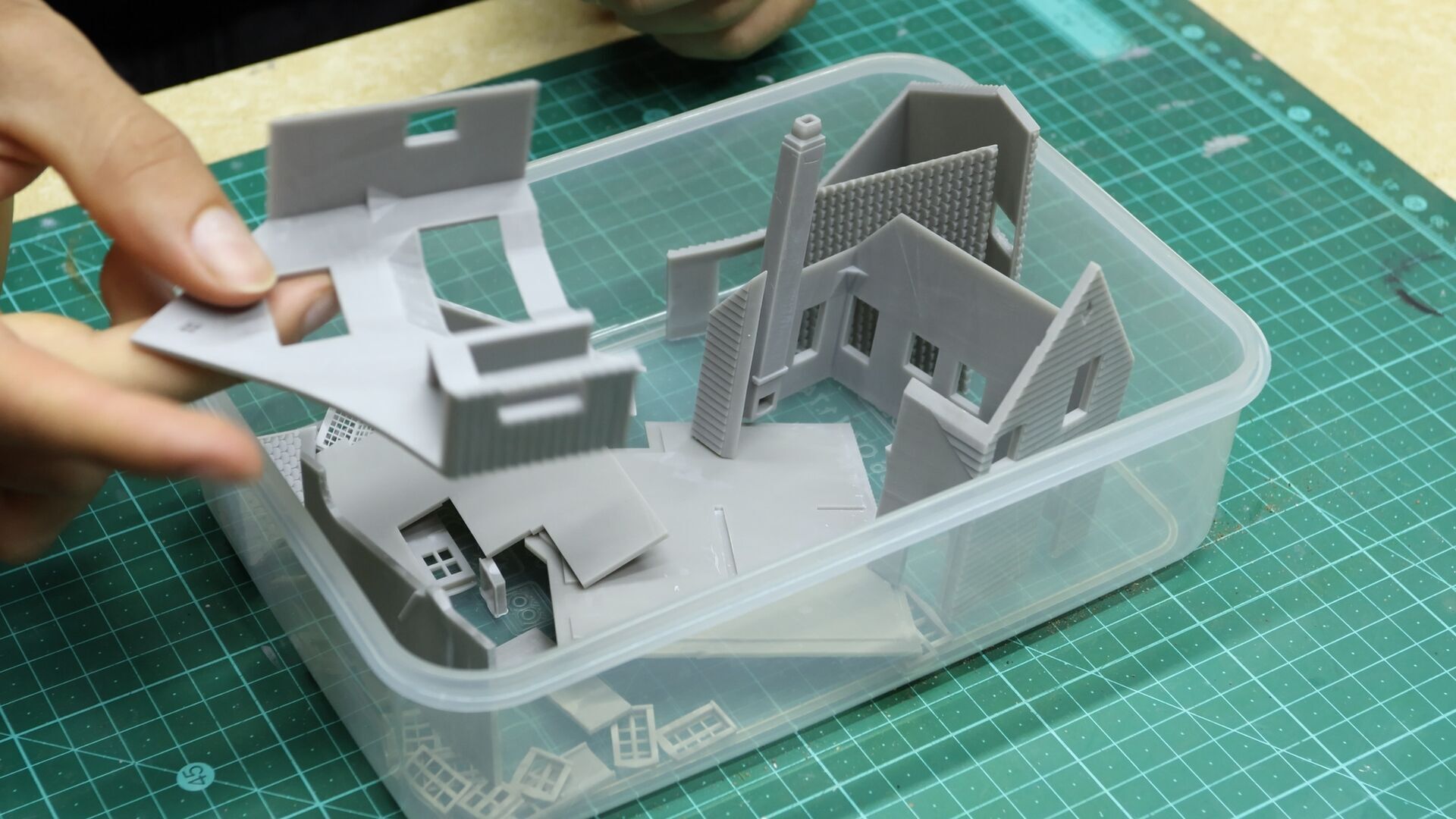 HO Scale European Suburban Home 1 3D print model_8