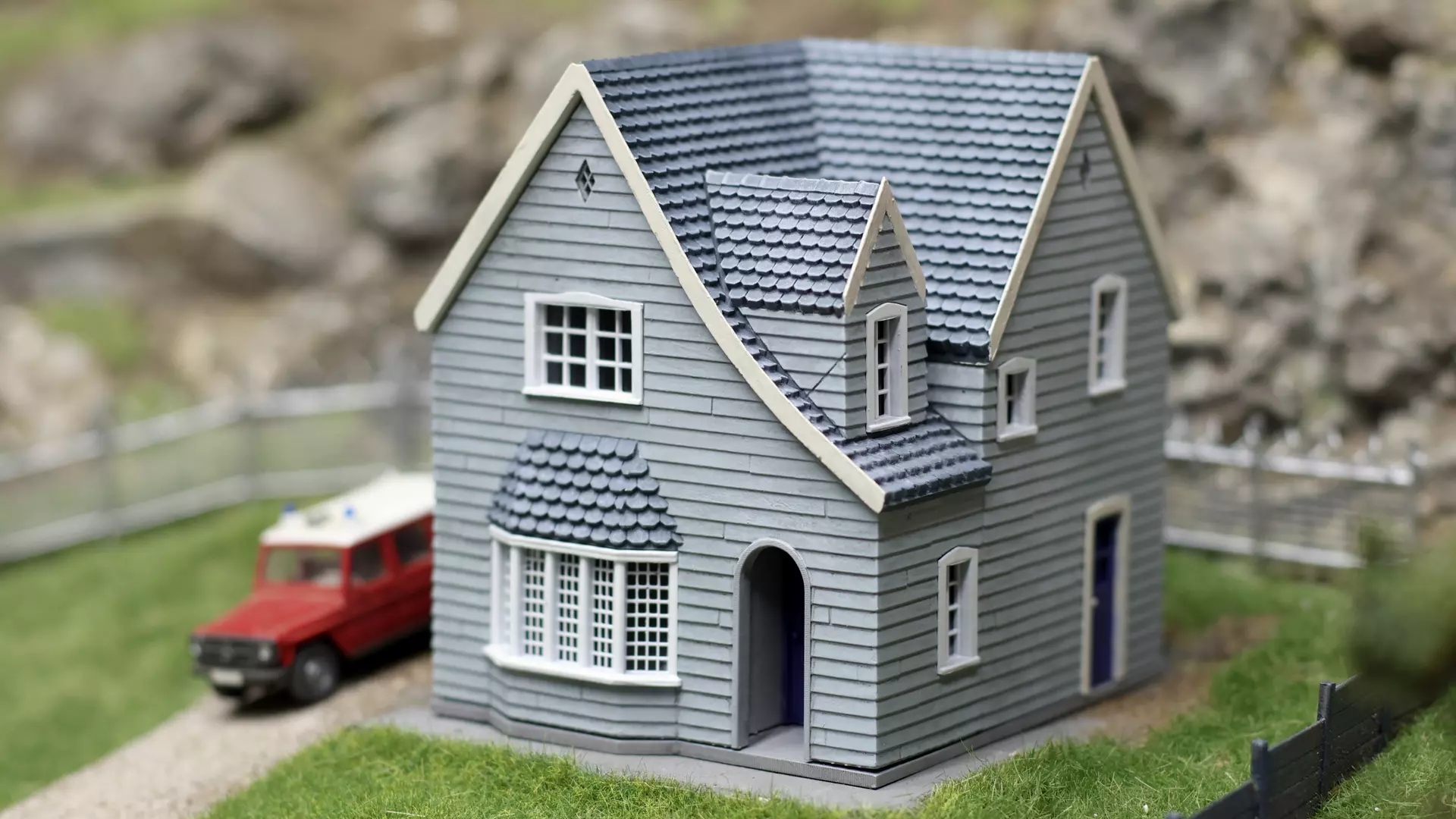 HO Scale European Suburban Home 1 3D print model_0