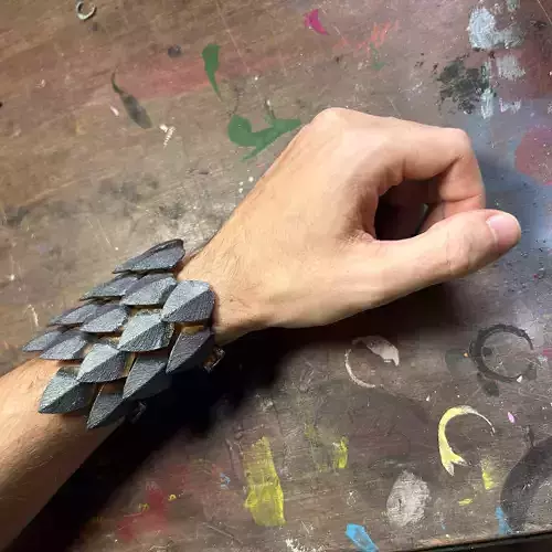 Flexible Scalemail Wristband 3D print model Flexible Scalemail Wristband 3D print model