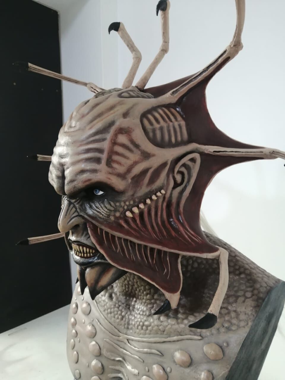 JEEPERS CREEPERS BUSTO 3D print model_10