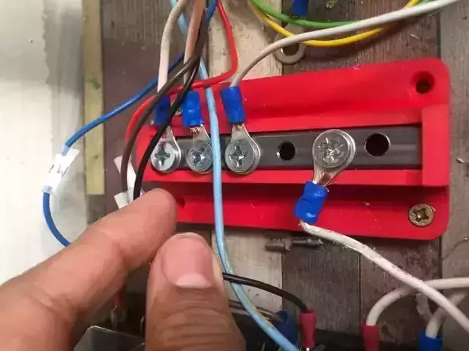 DIY Grounding Rail for Caravans