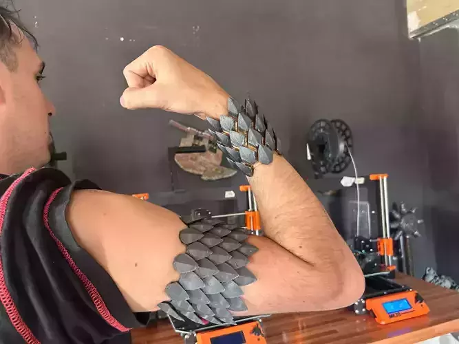 Flexible Scalemail Arm Bracelet 3D print model Flexible Scalemail Arm Bracelet 3D print model