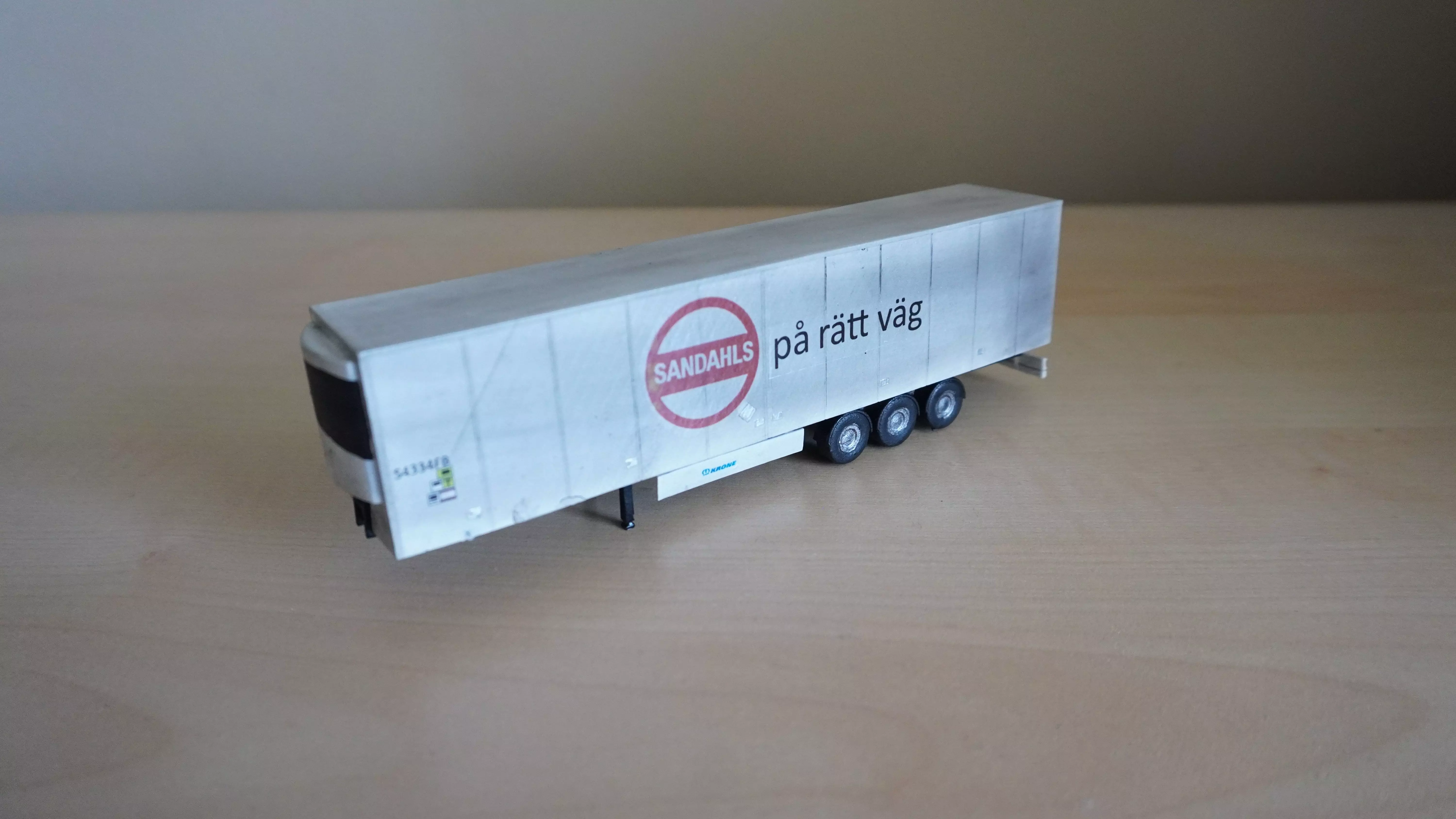 Pre supported H0 1 87 scale refrigerated trailer proxy 3D print model_0