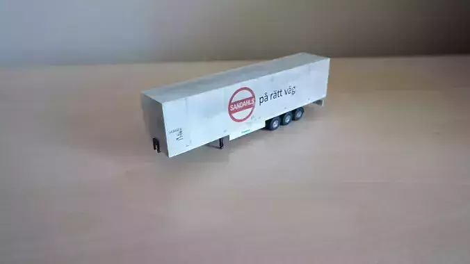 Pre supported H0 1 87 scale box trailer proxy