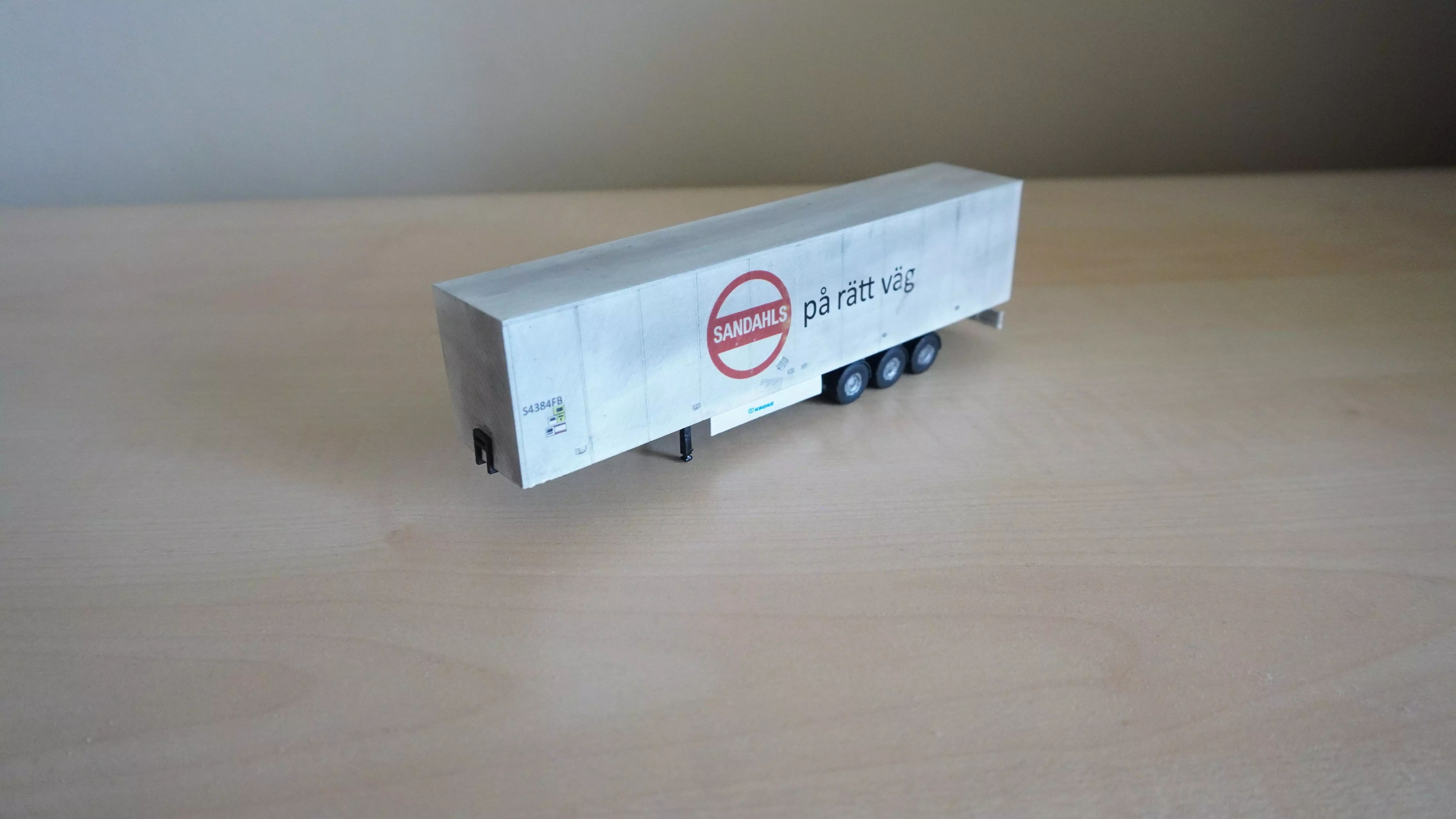 Pre supported H0 1 87 scale box trailer proxy 3D print model_0