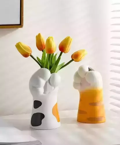 Tiger Hand Vase 3D Model