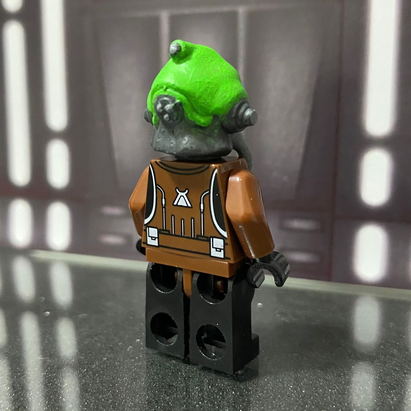 Edrio Two Tubes minifigure star wars custom 3D print model_3