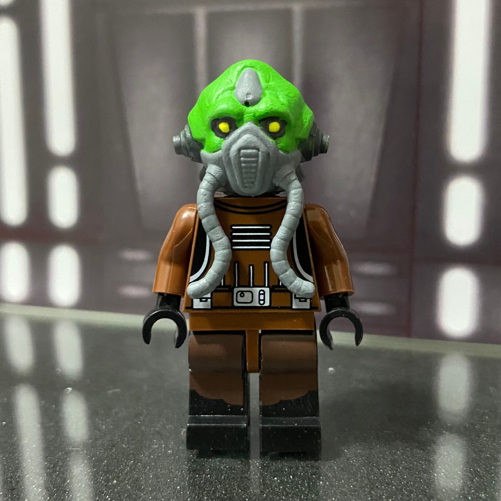Edrio Two Tubes minifigure star wars custom 3D print model_1