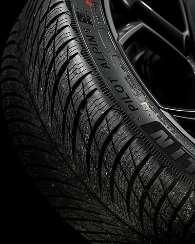 MICHELIN Pilot Alpin 5 235 45 R18 98V 3D model 2