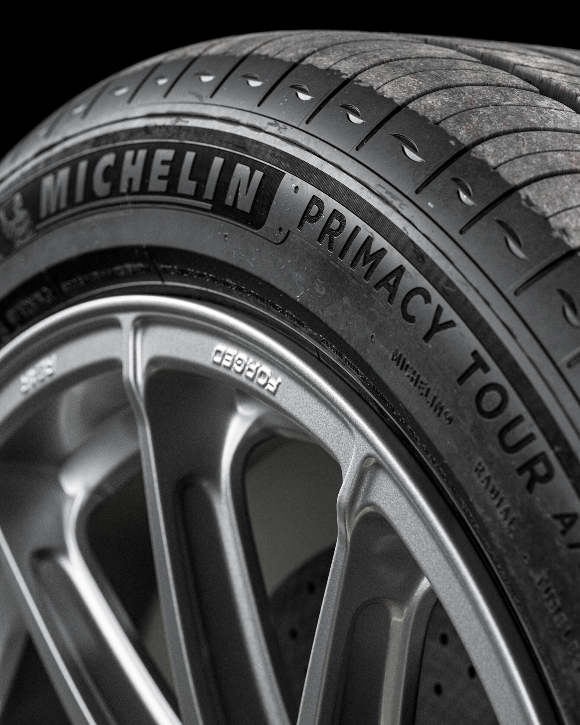 Michelin Primacy Tour 245 45 R20 3D model_2