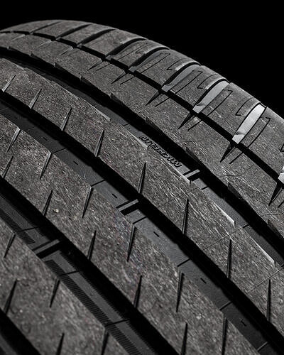 Michelin Pilot Sport EV 295 35 R21 107Y 3D model 4
