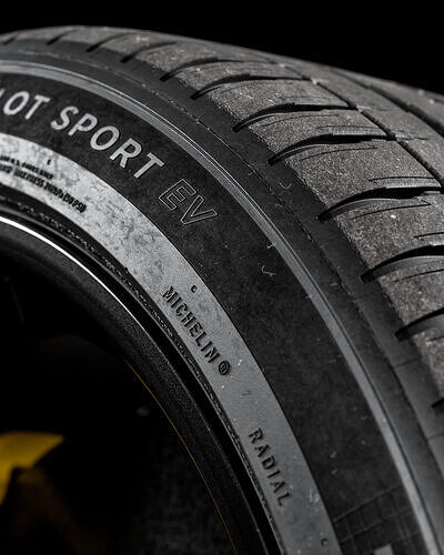 Michelin Pilot Sport EV 255 40 R21 102Y 3D model 3