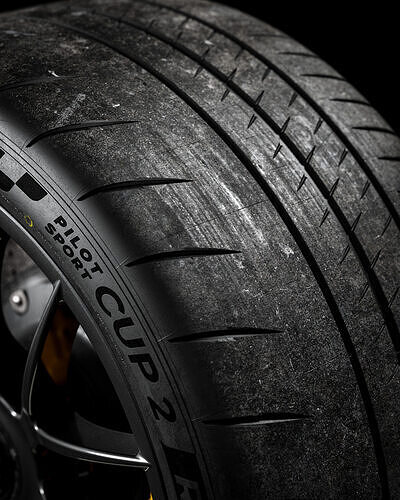 Michelin Pilot Sport CUP 2 R V3 325 30 ZR21 108Y 3D model 3
