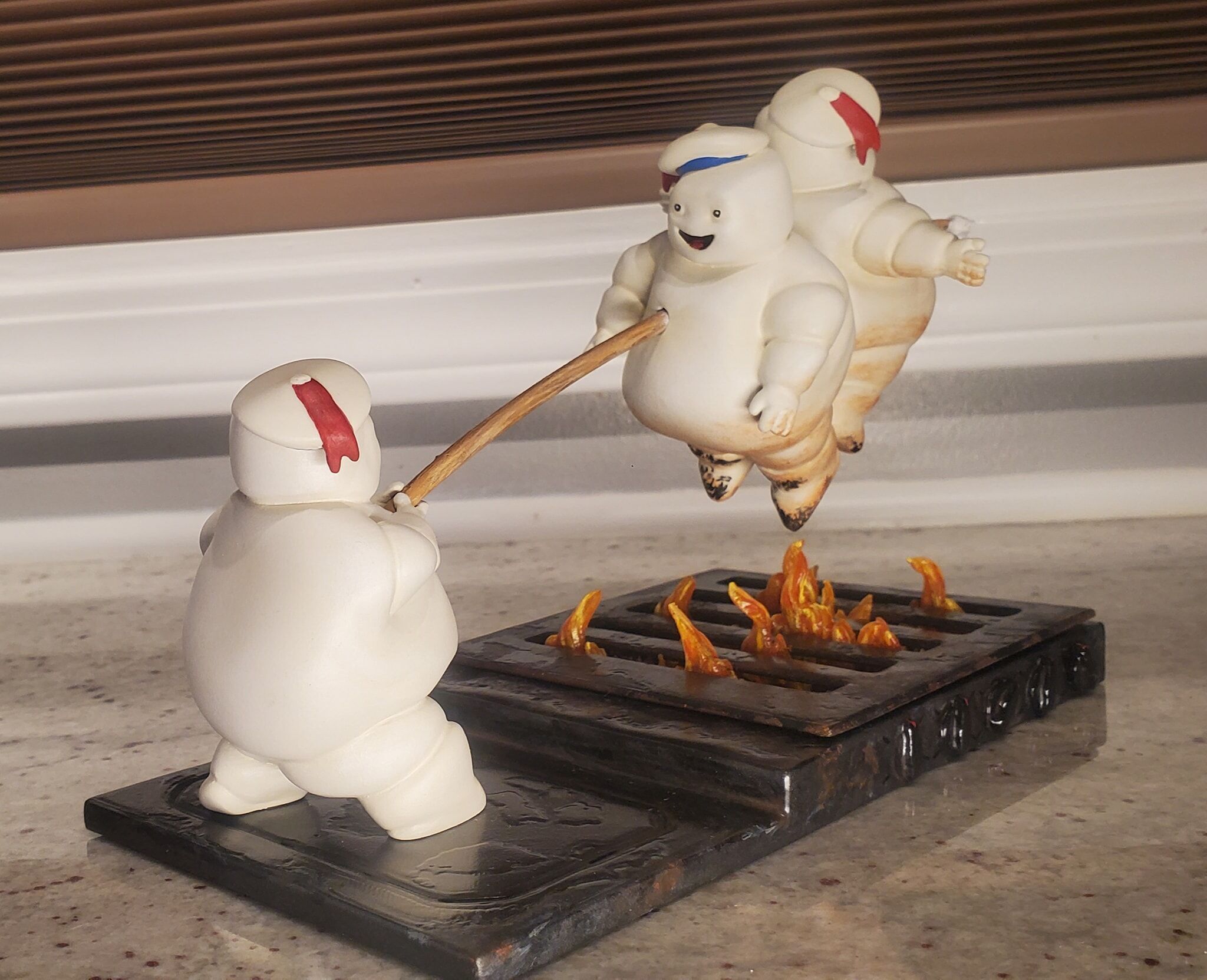 Toasted Staypufts Diorama - Ghostbusters 3D print model_5