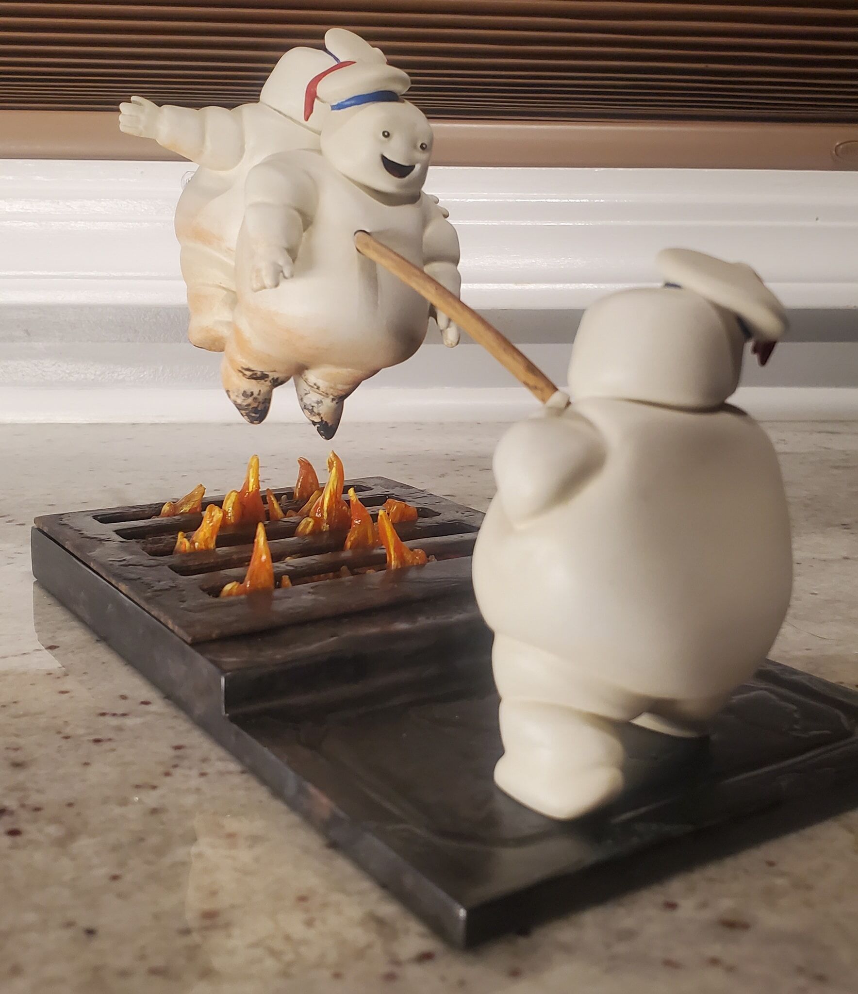 Toasted Staypufts Diorama - Ghostbusters 3D print model_6