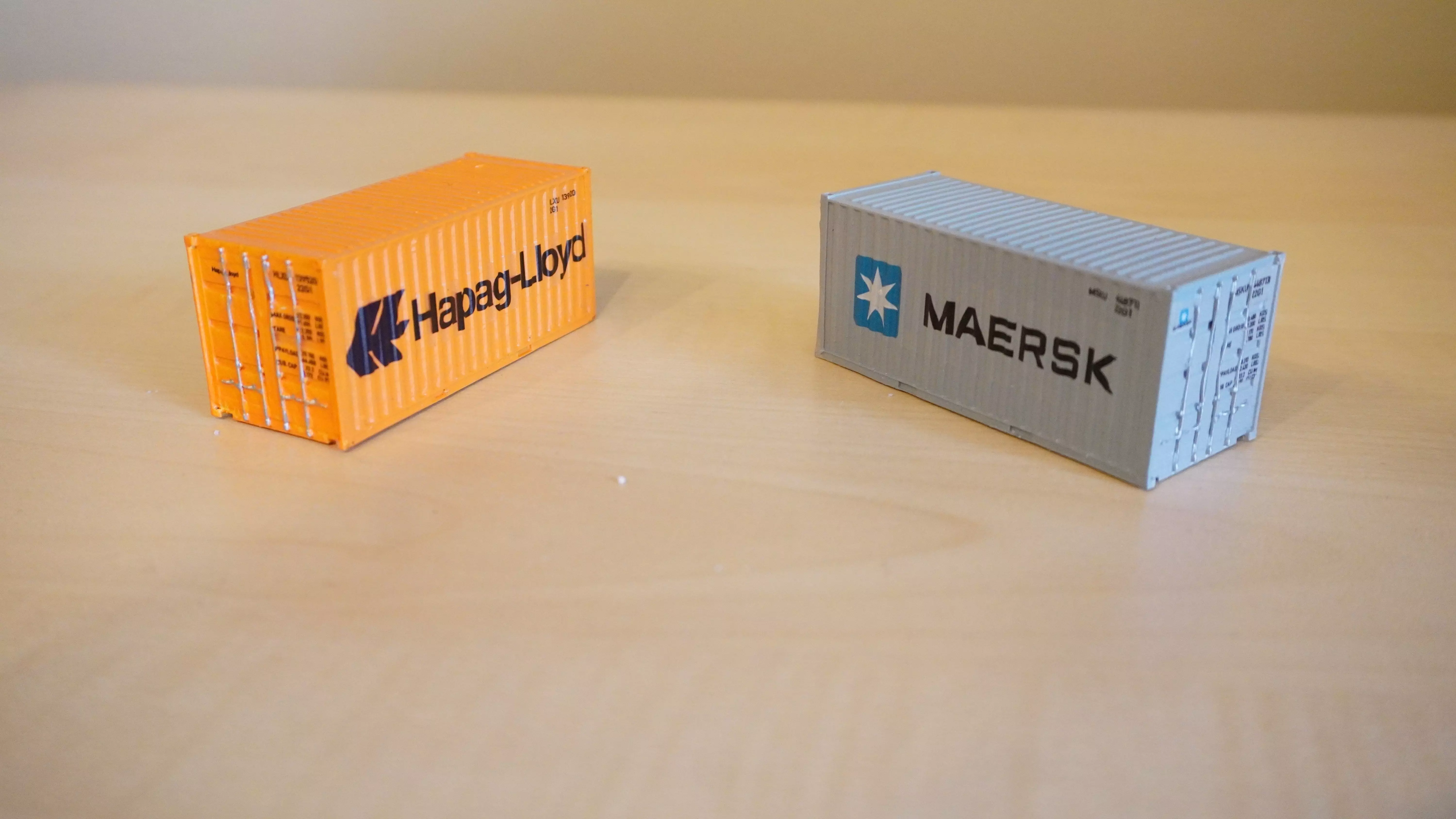 Pre supported H0 1 87 scale 20ft container 3D print model_0