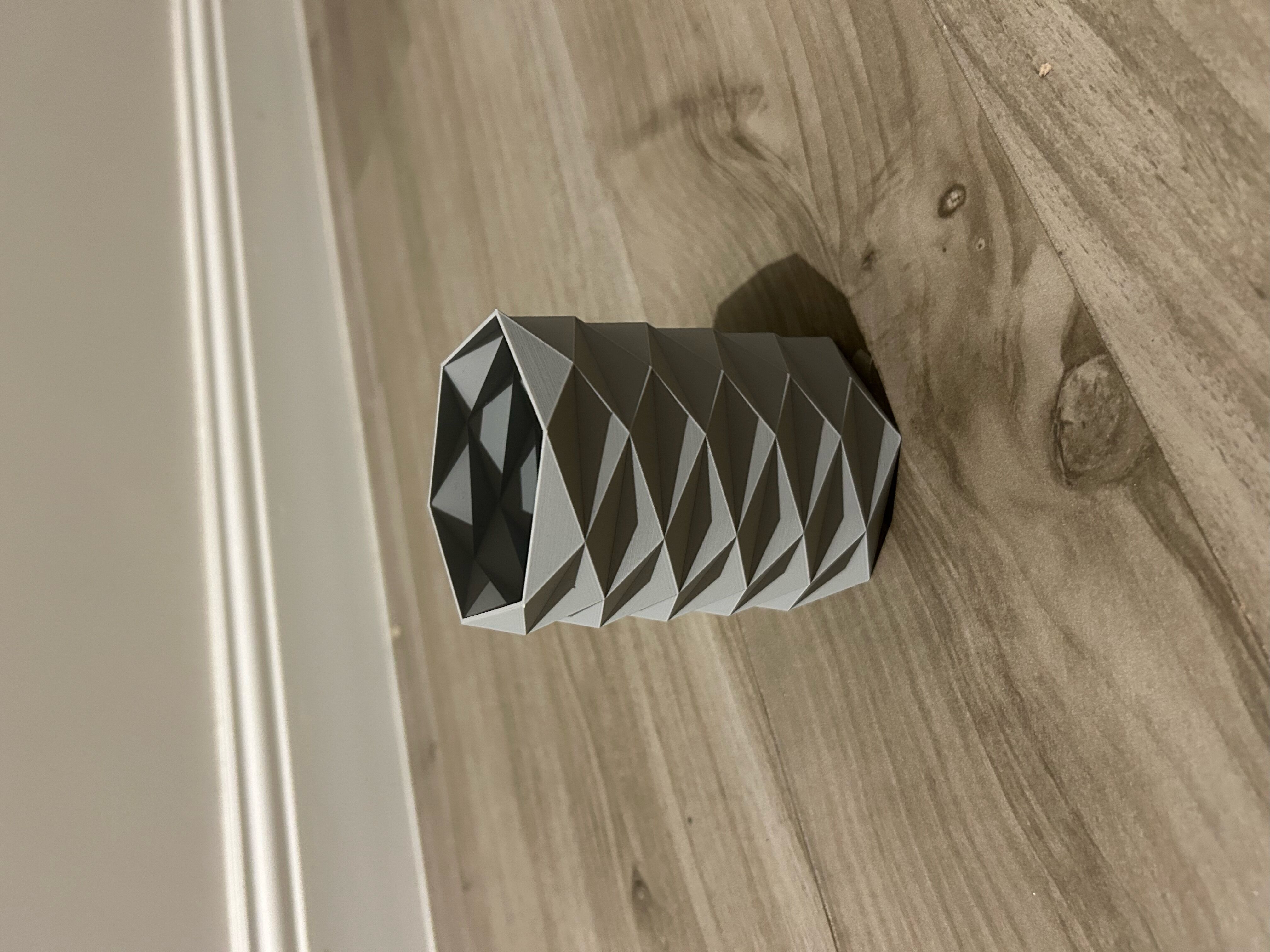 Geometric Twist Vase 3D Printable Decorative Model Low-poly 3D model_8