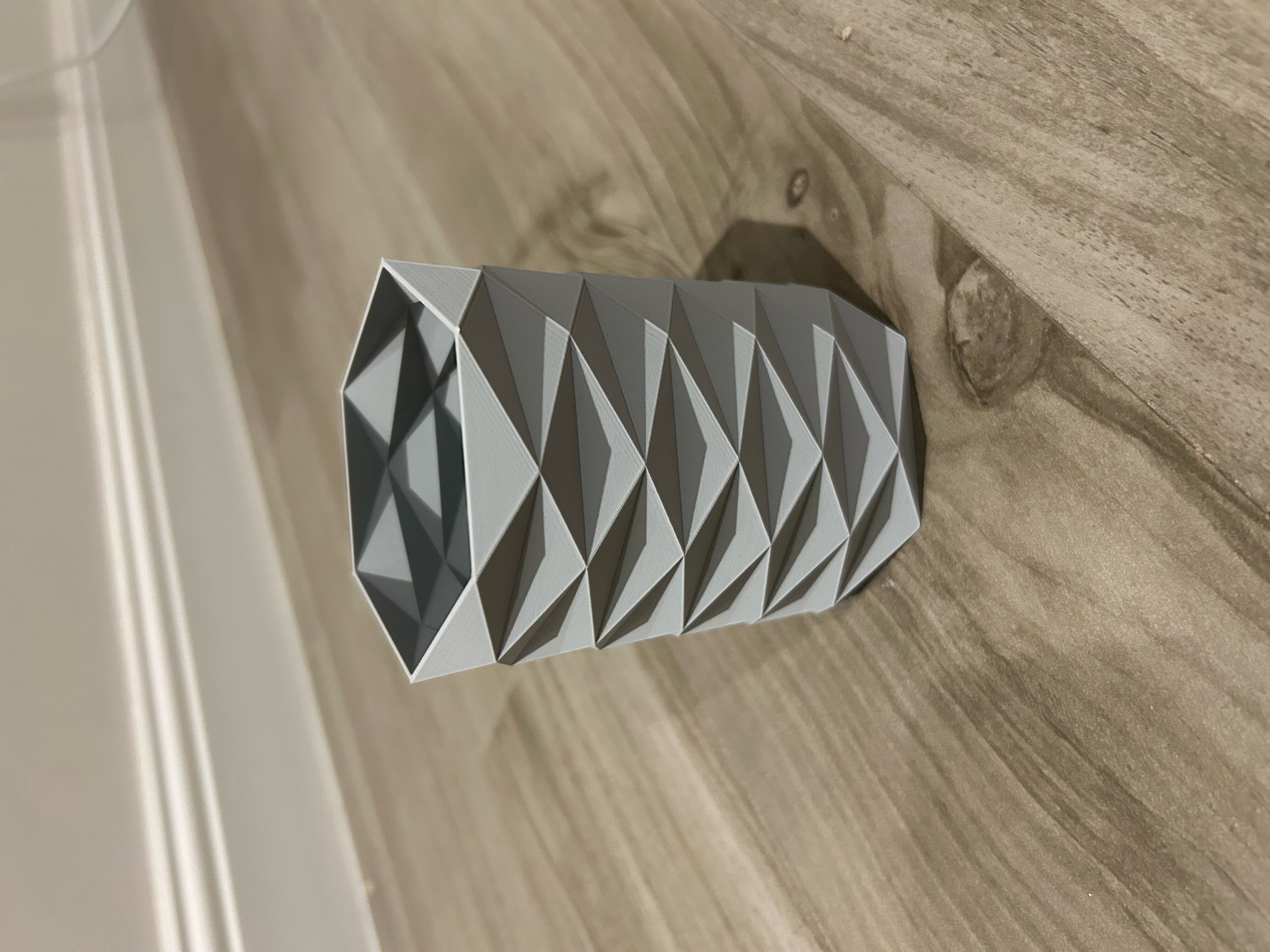 Geometric Twist Vase 3D Printable Decorative Model Low-poly 3D model_3