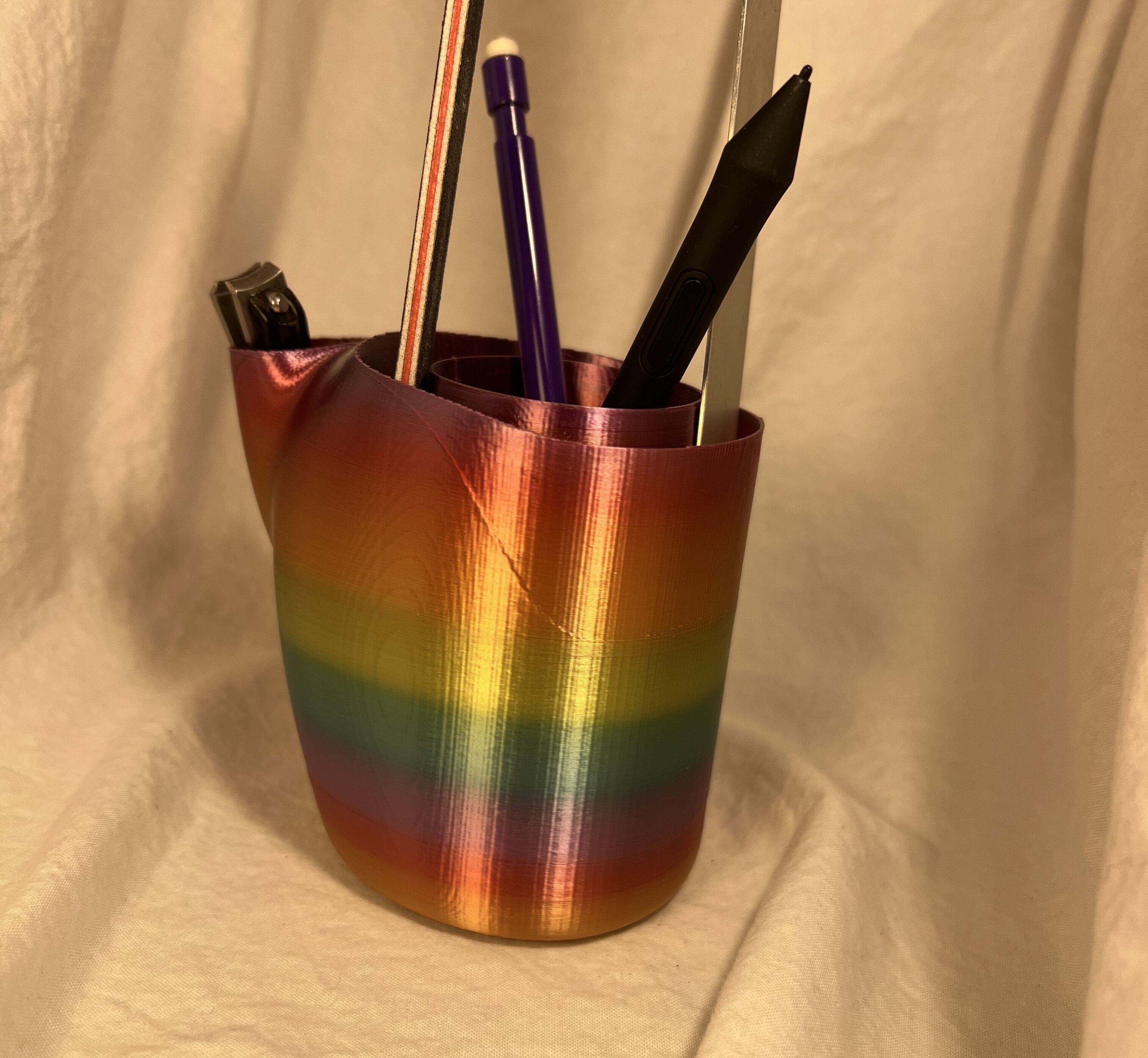 Teapot Shaped Pencil Holder 3d File 3D print model_2