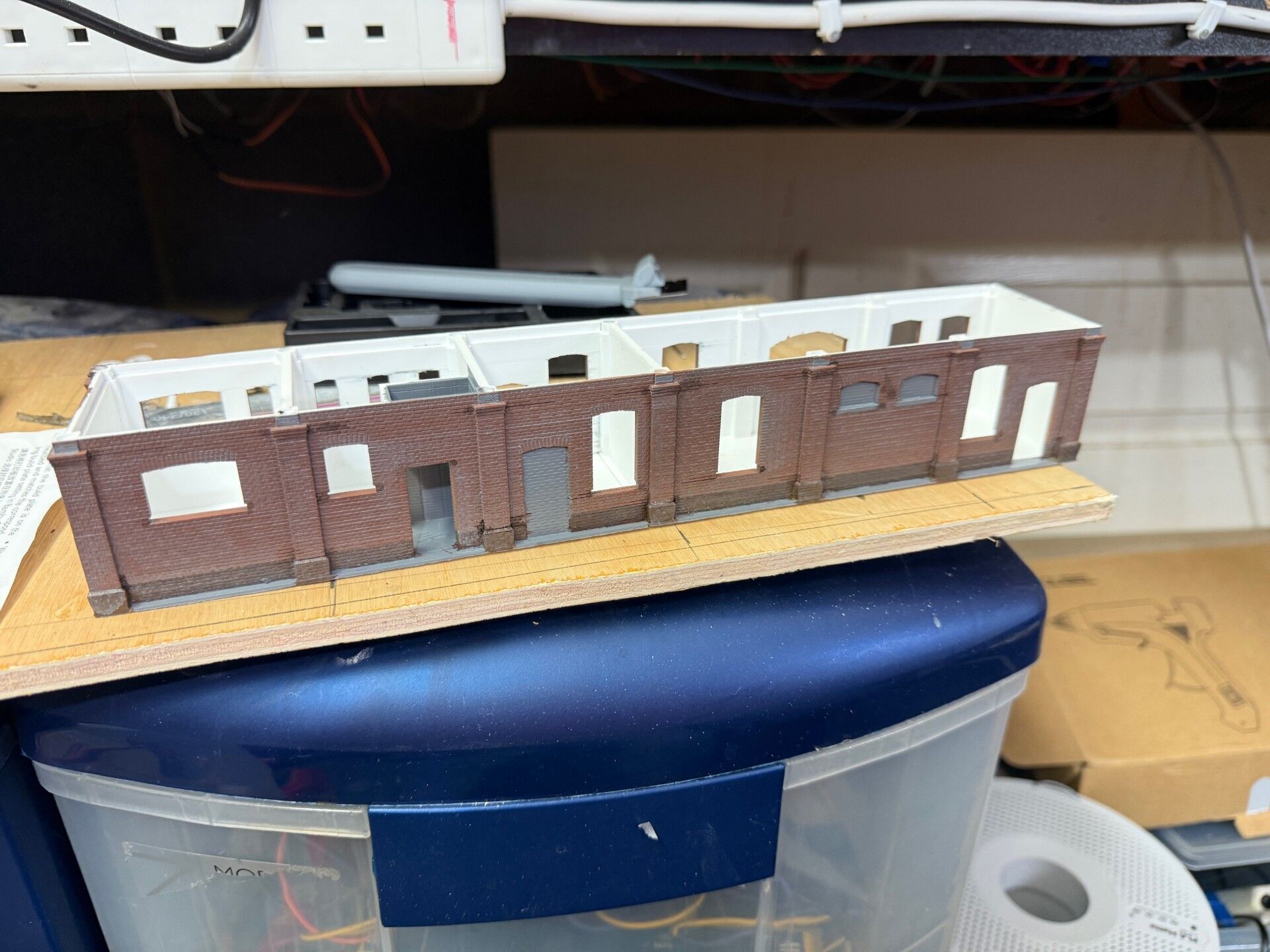 Model Railway Island Platform Building V1 3D print model_7