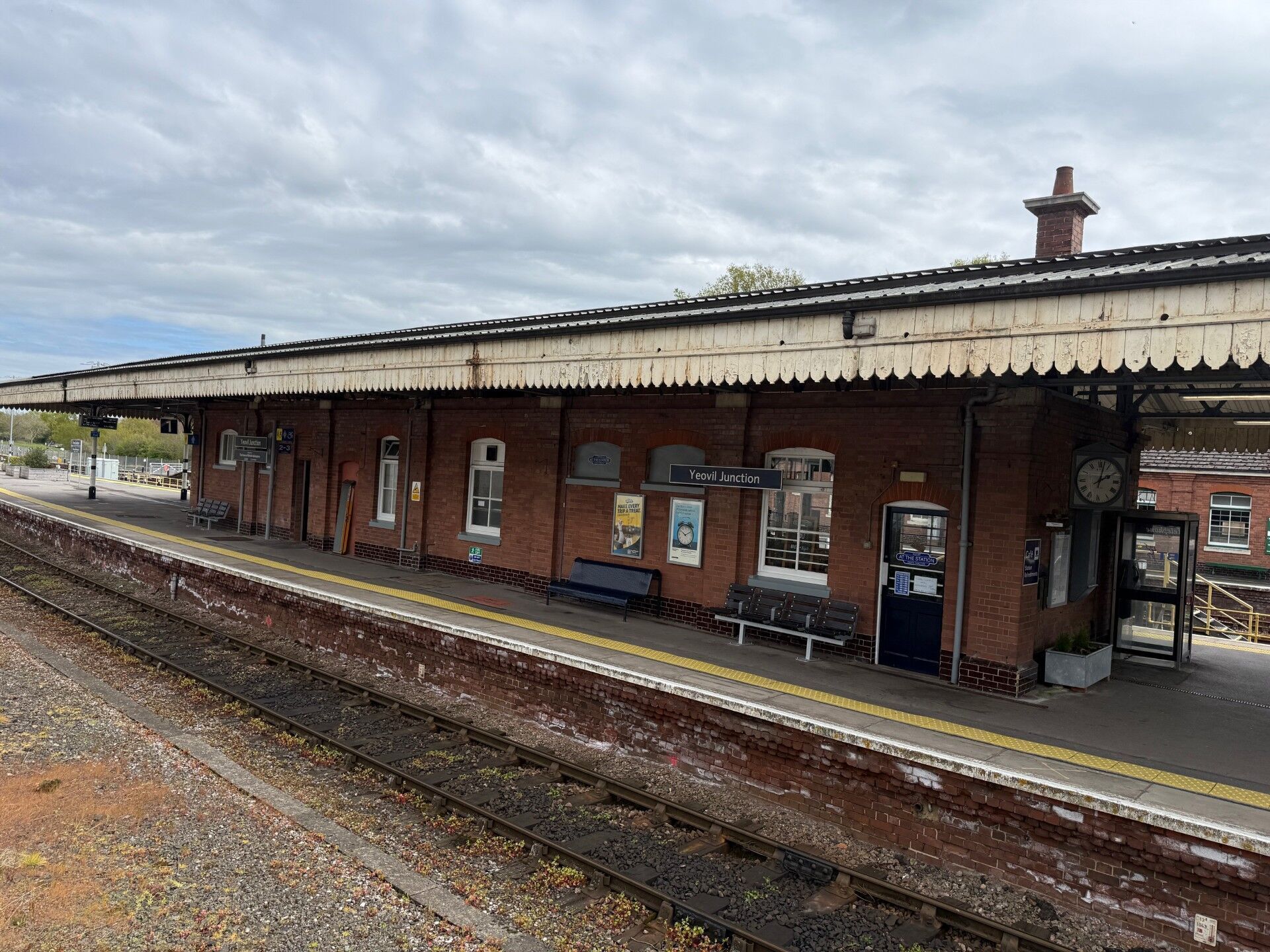 Model Railway Island Platform Building V1 3D print model_9