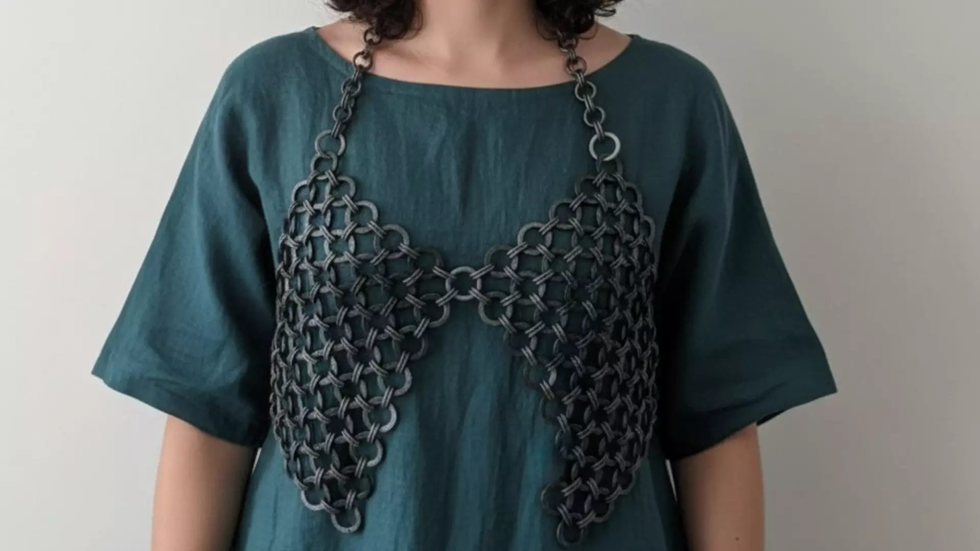 Japanese 8in2 Chainmail Lingerie Top 3D print model_1