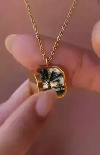 Cute octagonal locket pendant 