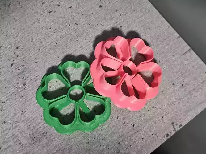 2 flower cookie cutters 3D printable