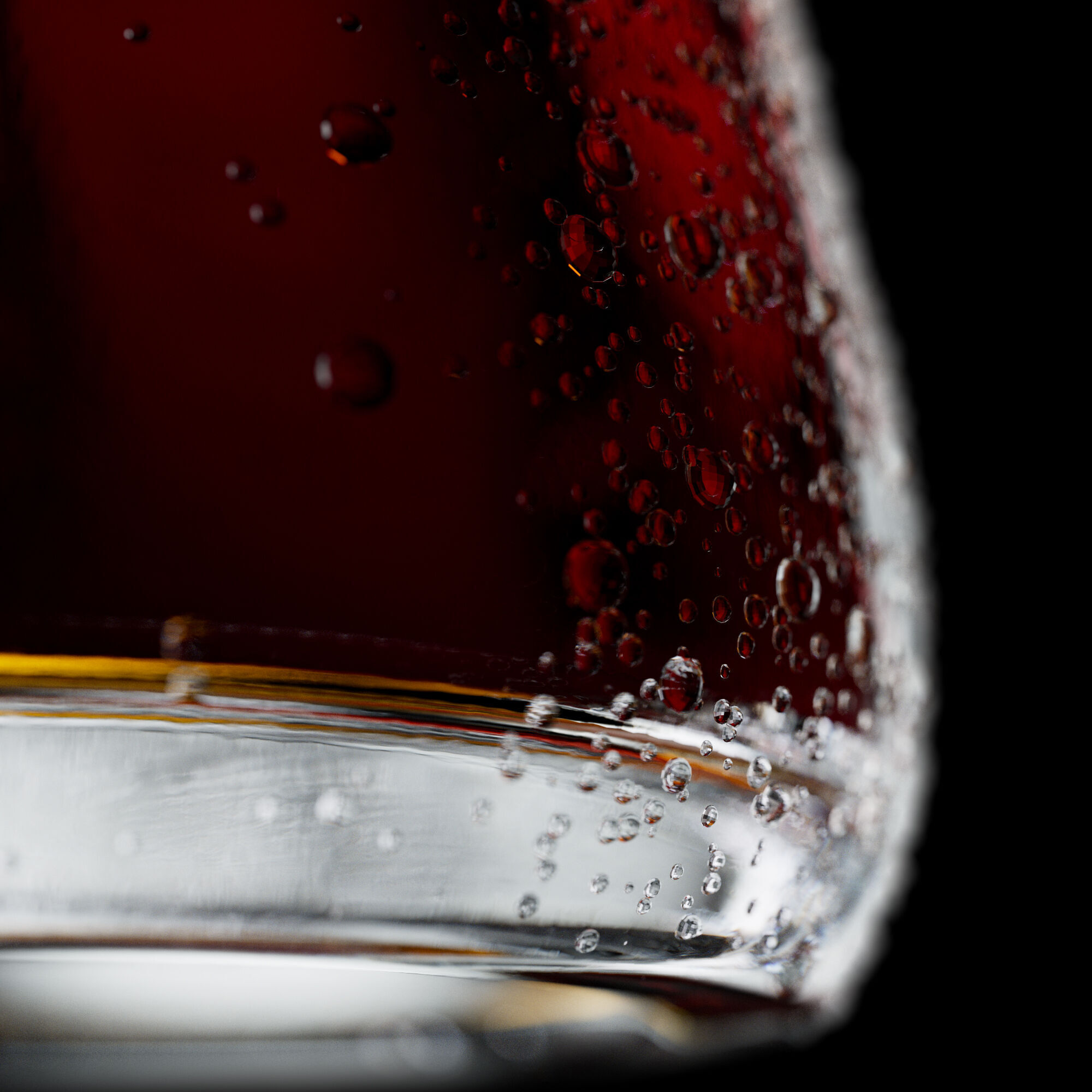 Coca Cola - 330ml with Droplets Low-poly 3D model_10