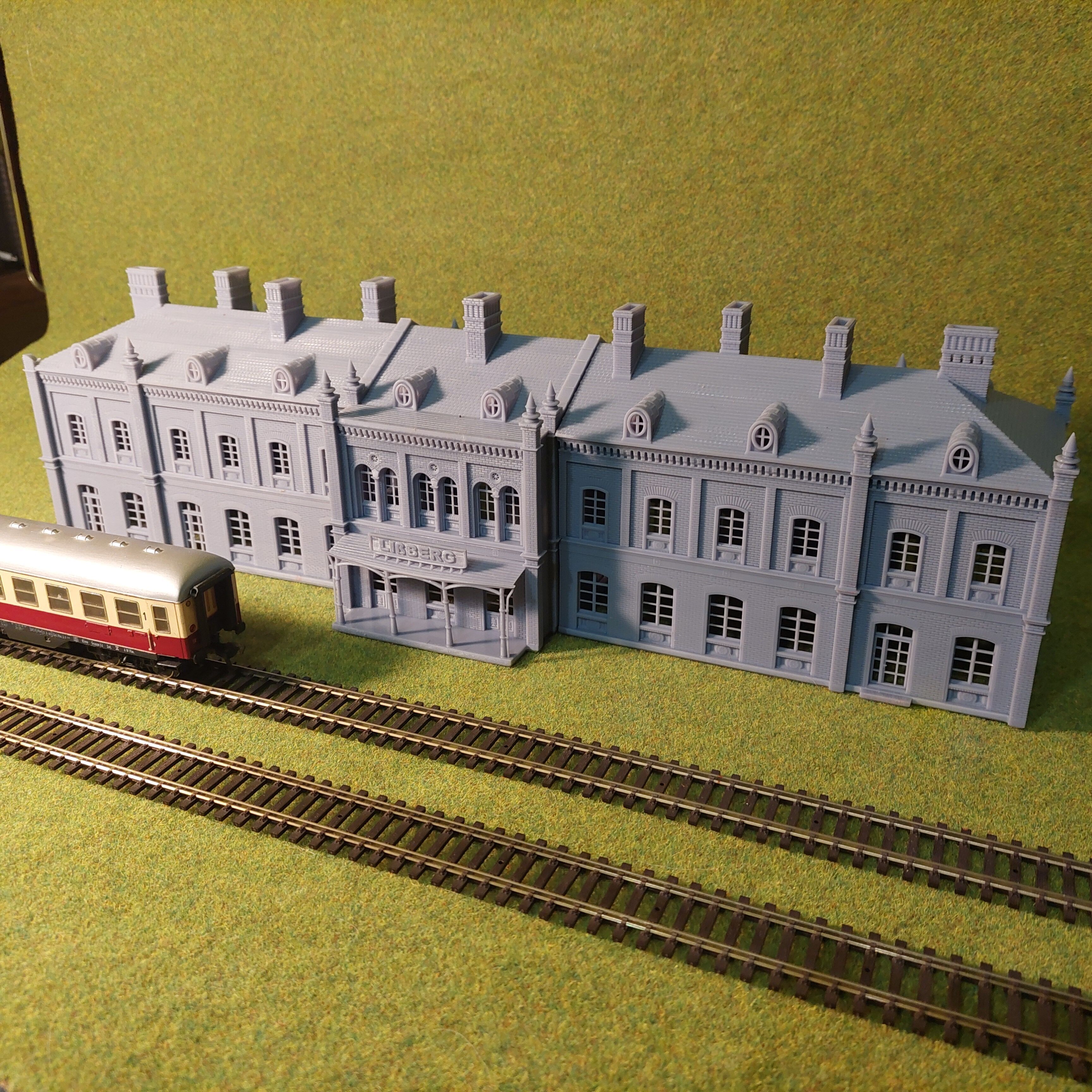 H0 scale Railway Station with internal - resin 3D print model_8