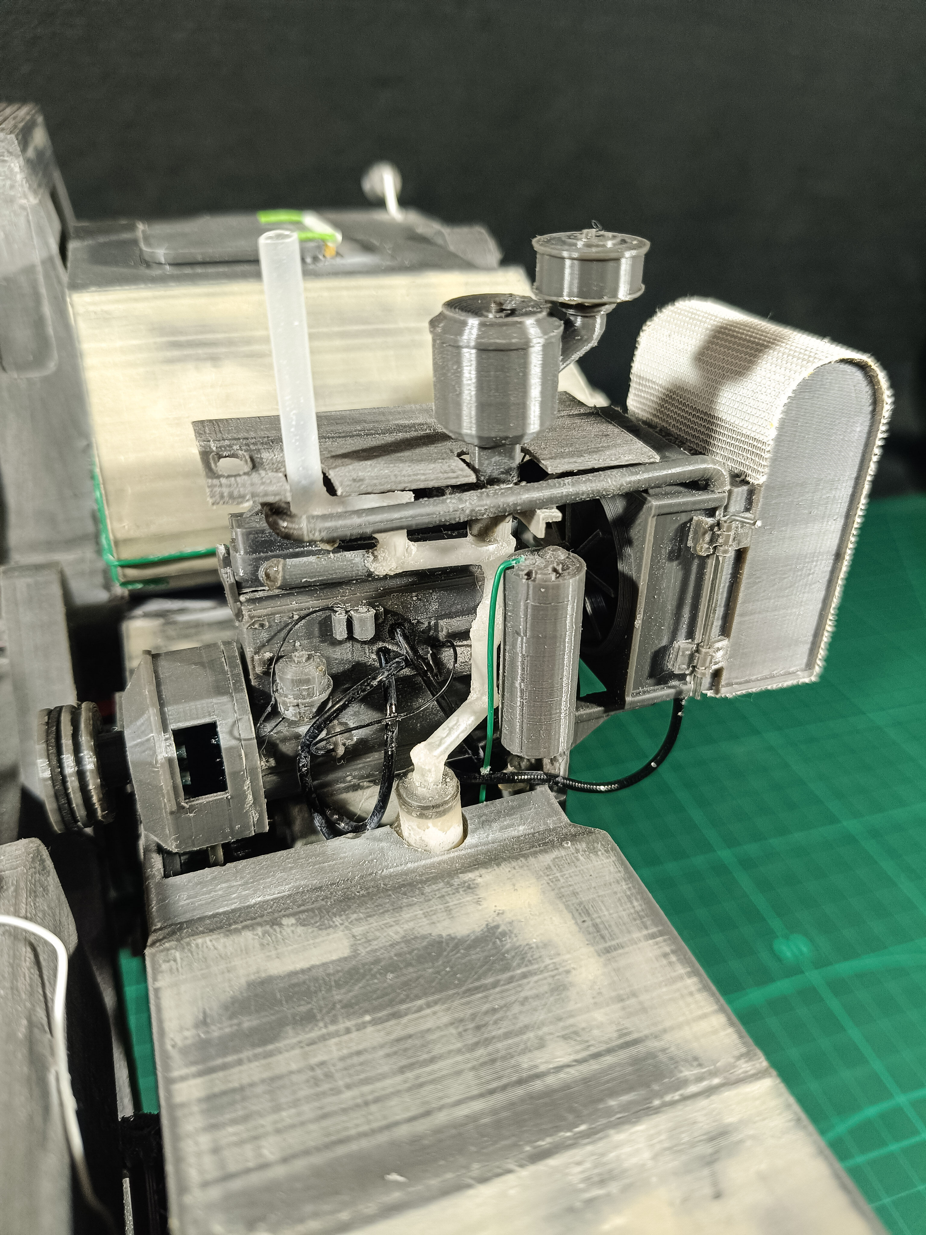 RC Soviet self-propelled combine harvester Niva SK-5 3D print model_9