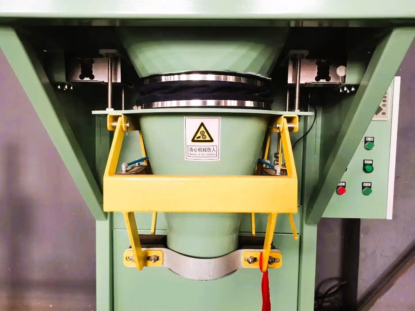 Semi Automatic Quantitative Bagging and Weighing Machine 3D model_2